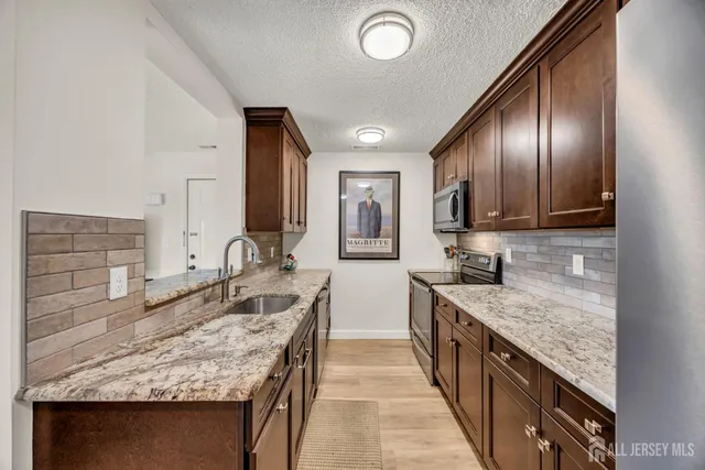 $259,900 | 5017 Ravens Crest Drive, Plainsboro, NJ 08536