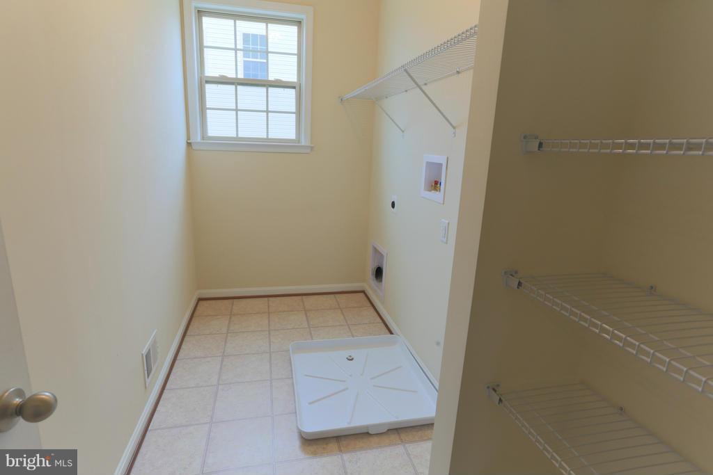 9419 Cross Road Perry Hall, MD 21128 - Photo 13 of 30 Interior (General)