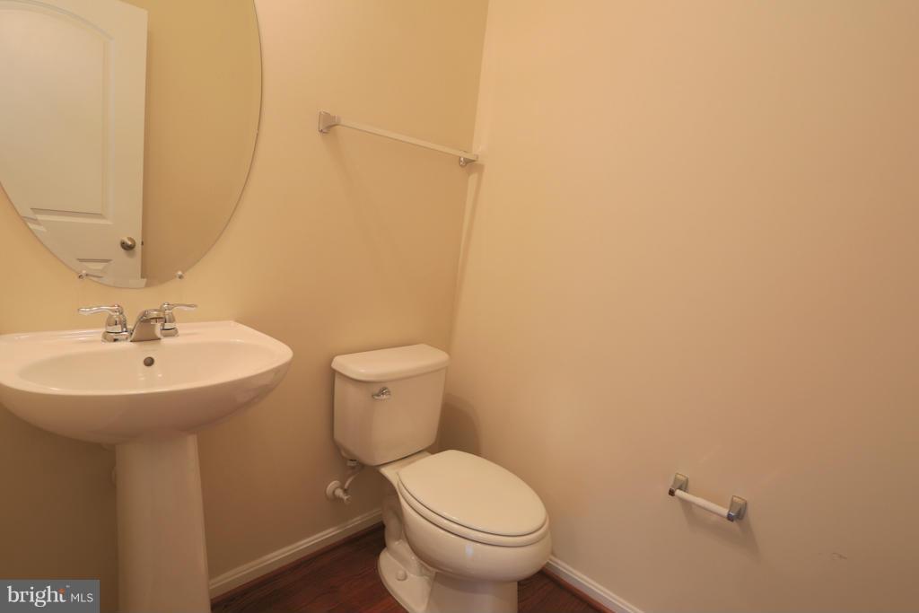 9419 Cross Road Perry Hall, MD 21128 - Photo 4 of 30 Bath