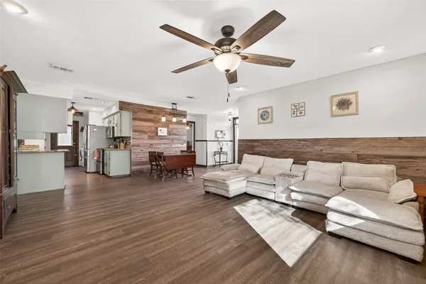 $254,990 | 38241 North Bonnie Lake Drive, Hempstead, TX 77445