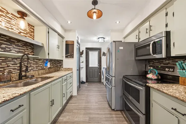 $254,990 | 38241 North Bonnie Lake Drive, Hempstead, TX 77445