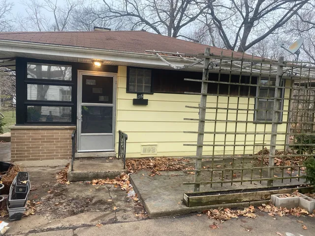 $2,300 | 156 Park Place, Grayslake, IL 60030