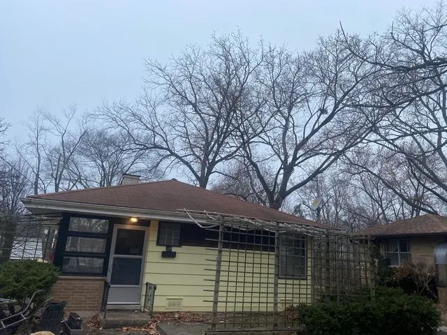 $2,300 | 156 Park Place, Grayslake, IL 60030