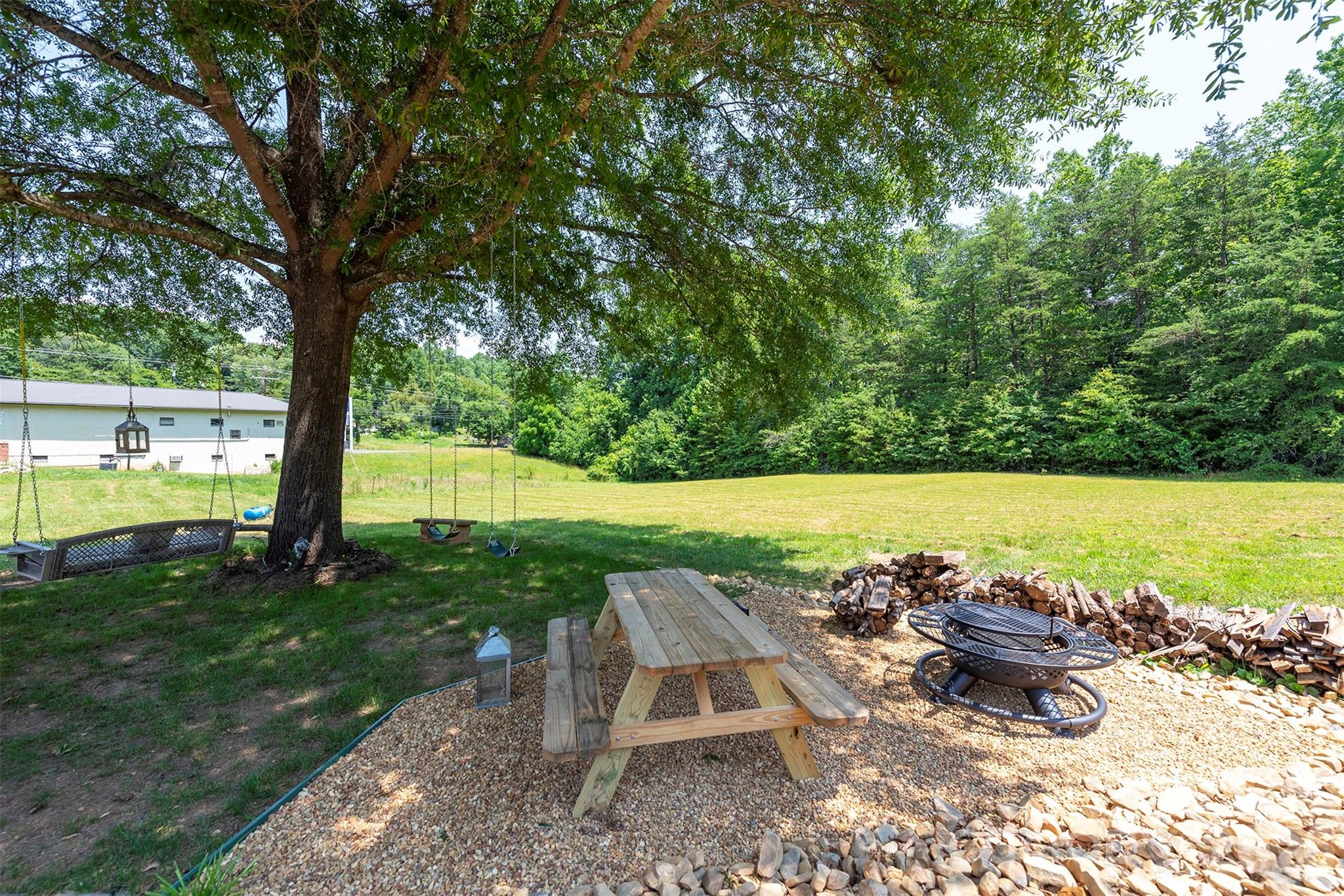 65 Walnut Street Marion, NC 28752 - Photo 30 of 42