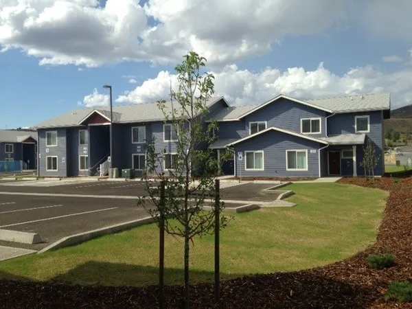 $923 | 906 Shumway Road, Unit 50, Omak, WA 98841