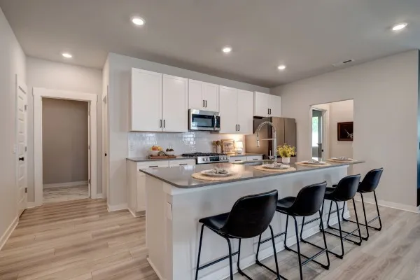 $2,595 | 493 Golden Mdw Lane, Hendersonville, TN 37075