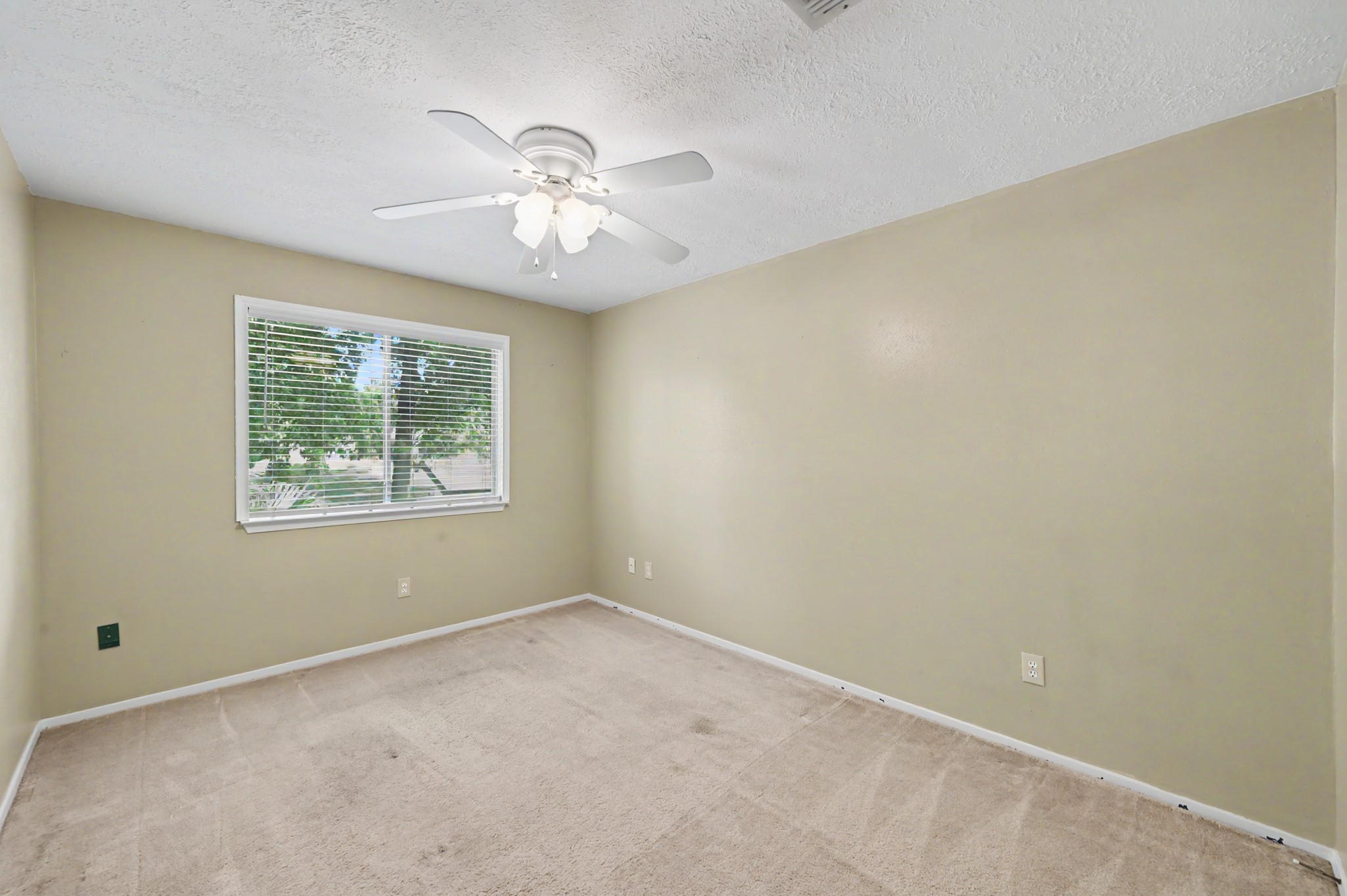 4926 Edinston Place Spring, TX 77388 - Photo 31 of 37 Gallery Image 31