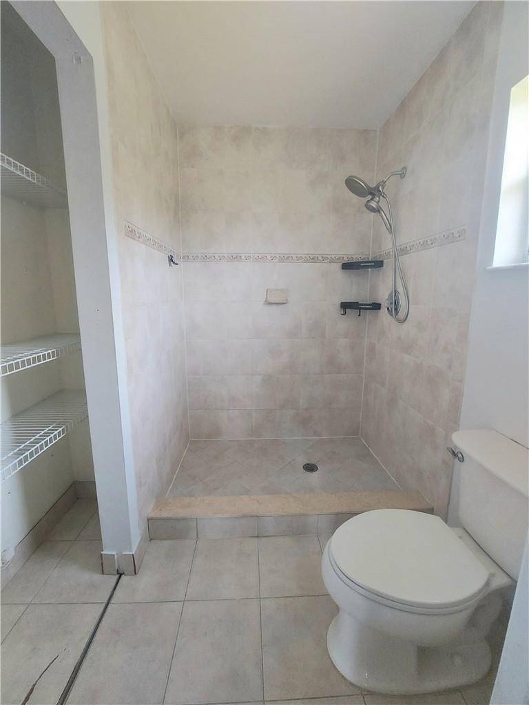9875 Three Lakes Circle, Unit 8A Boca Raton, FL 33428 - Photo 17 of 33 Photo 17