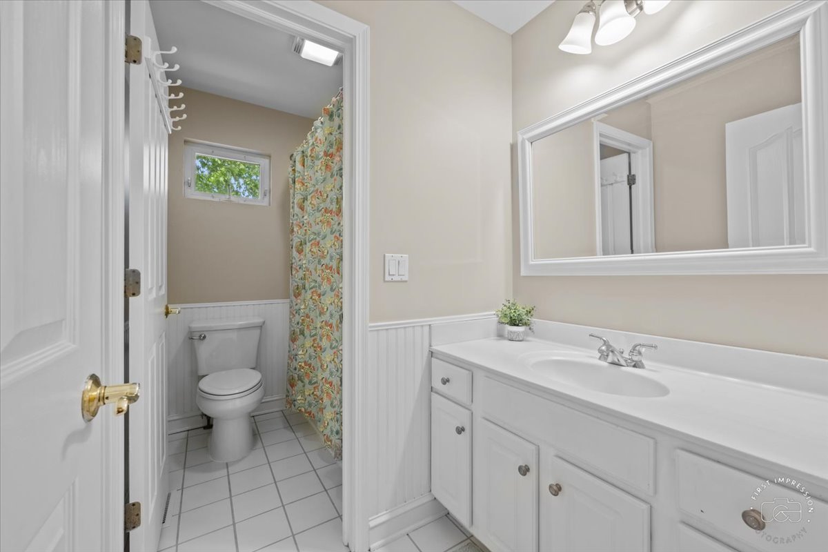 1113 Ward Road Batavia, IL 60510 - Photo 23 of 33 Gallery Image 23