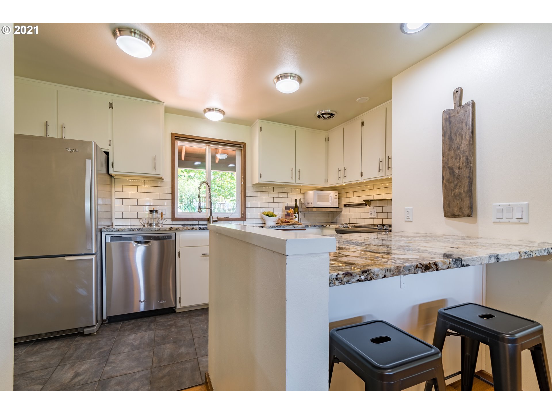 2430 Spring Boulevard Eugene, OR 97403 - Photo 12 of 30 Gallery Image 12