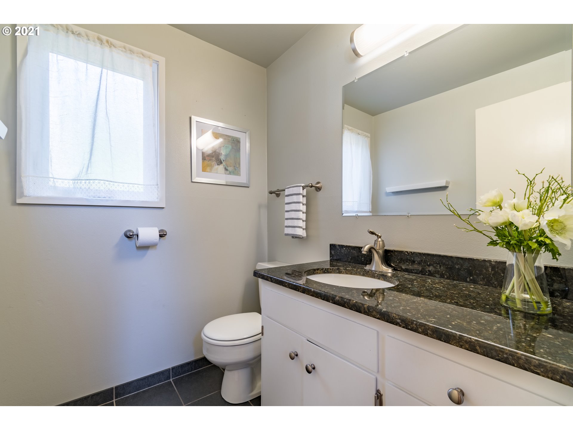 2430 Spring Boulevard Eugene, OR 97403 - Photo 14 of 30 Gallery Image 14