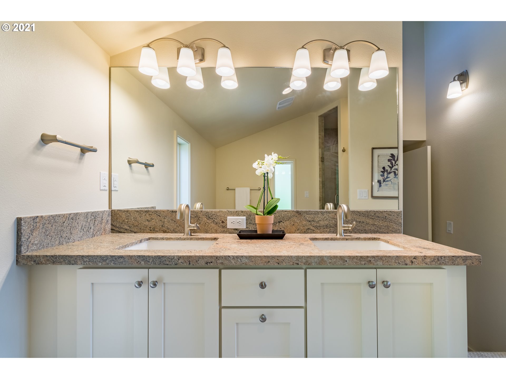 2430 Spring Boulevard Eugene, OR 97403 - Photo 19 of 30 Gallery Image 19