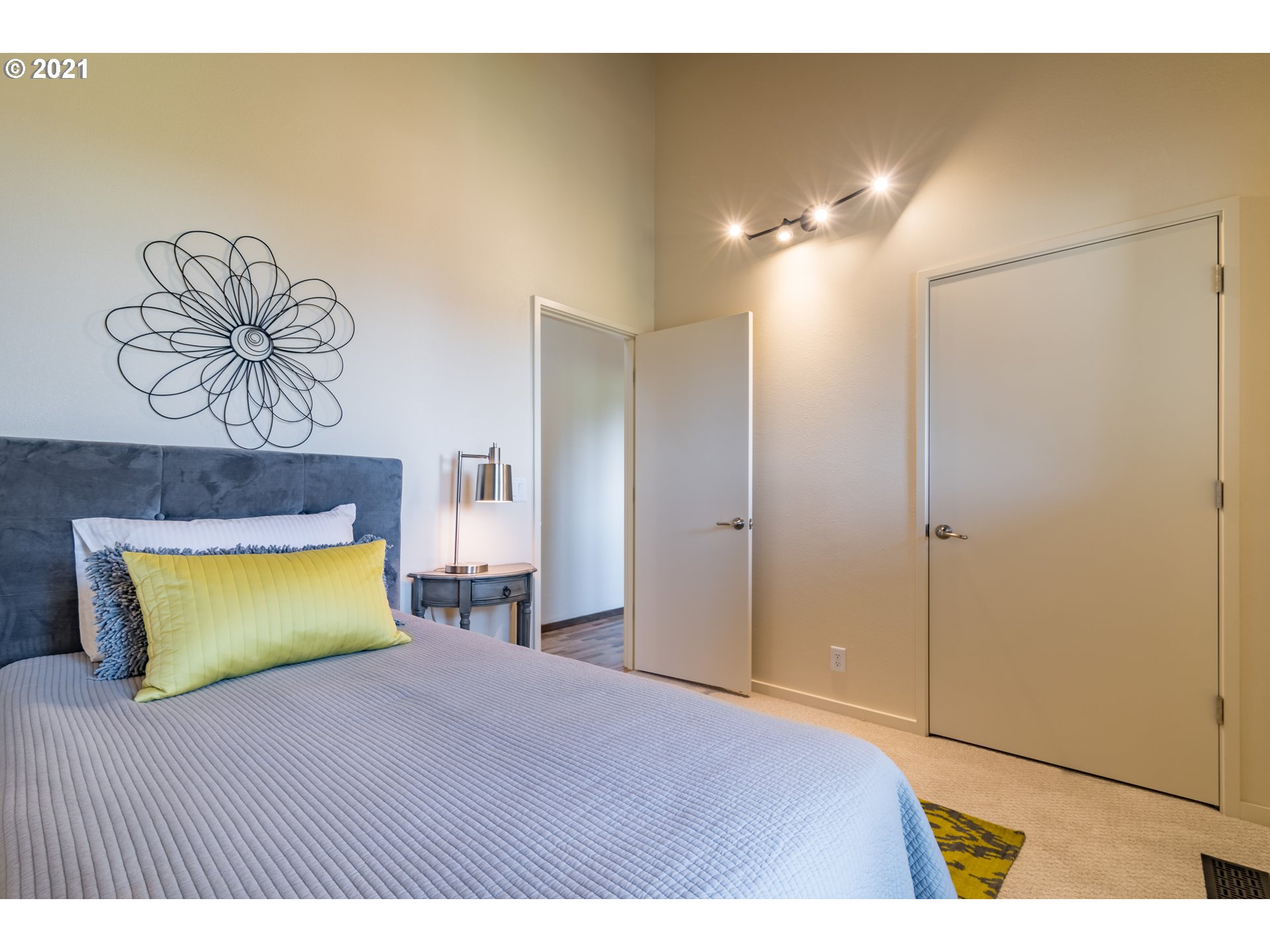 2430 Spring Boulevard Eugene, OR 97403 - Photo 22 of 30 Gallery Image 22