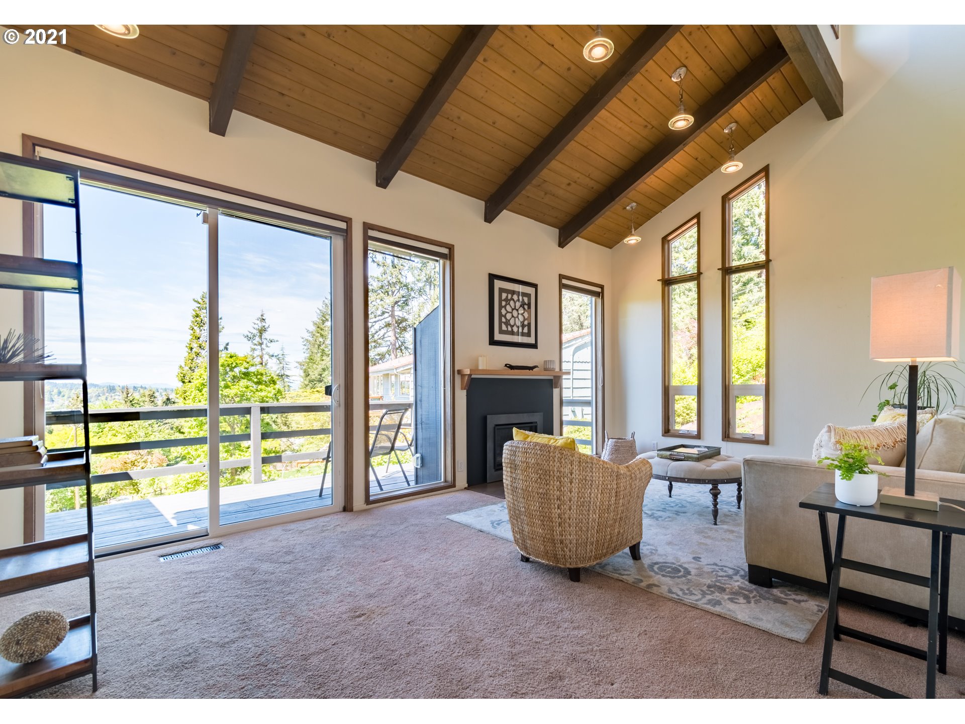 2430 Spring Boulevard Eugene, OR 97403 - Photo 5 of 30 Gallery Image 5