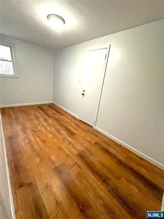 $2,950 | 10 Anderson Avenue, Moonachie, NJ 07074