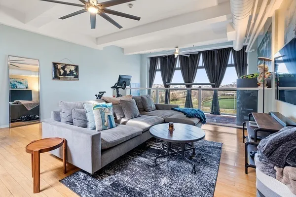 $3,375 | 156 Porter Street, Unit 428, Boston, MA 02128
