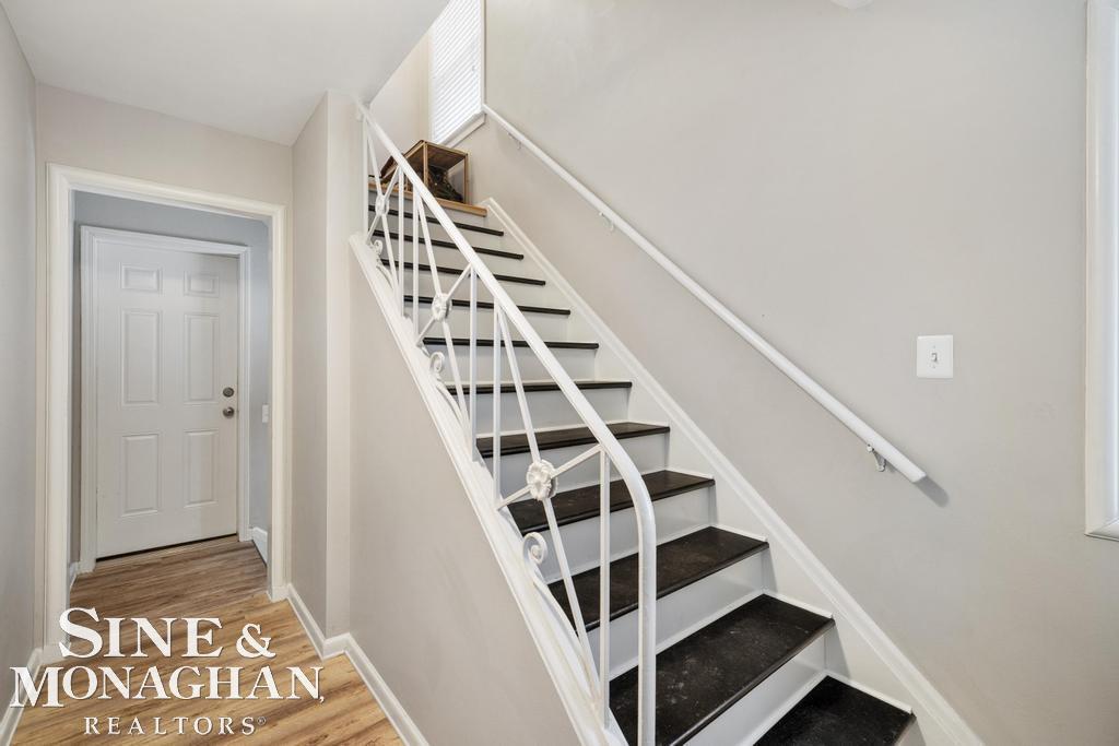 835 Harcourt Road Grosse Pointe, MI 48230 - Photo 3 of 41