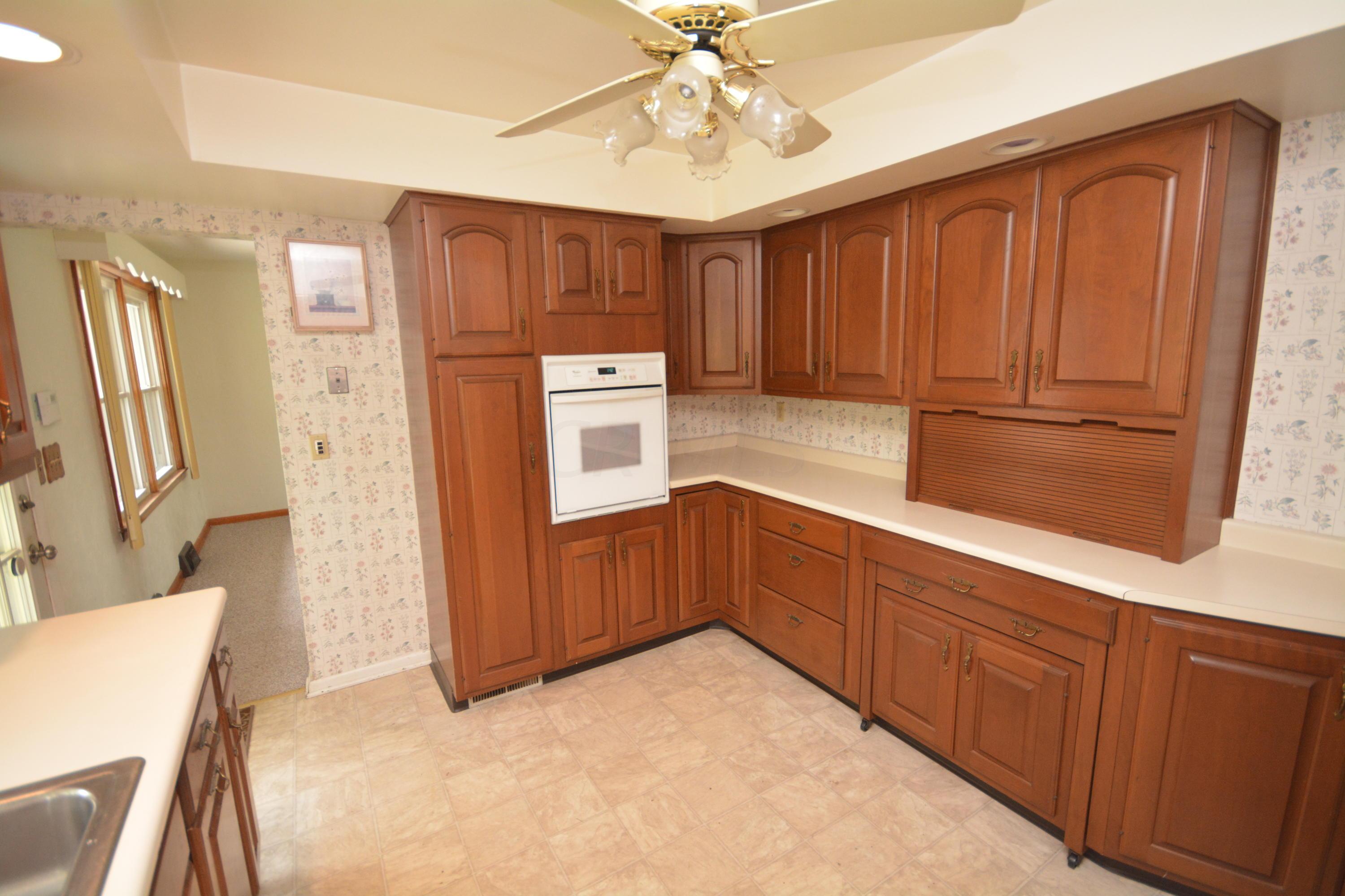 4679 Wingate Road Columbus, OH 43232 - Photo 15 of 25 Gallery Image 15