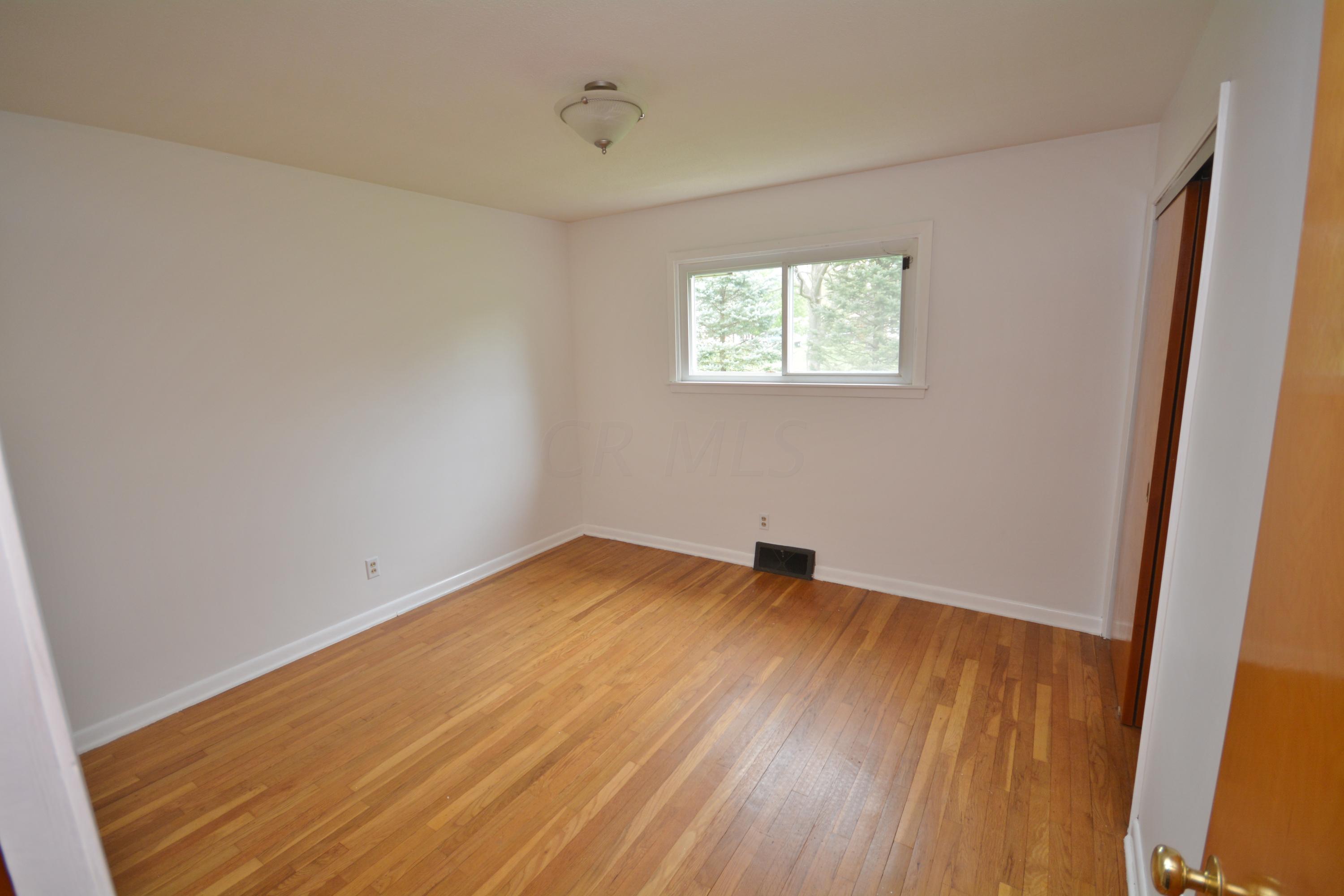 4679 Wingate Road Columbus, OH 43232 - Photo 17 of 25 Gallery Image 17