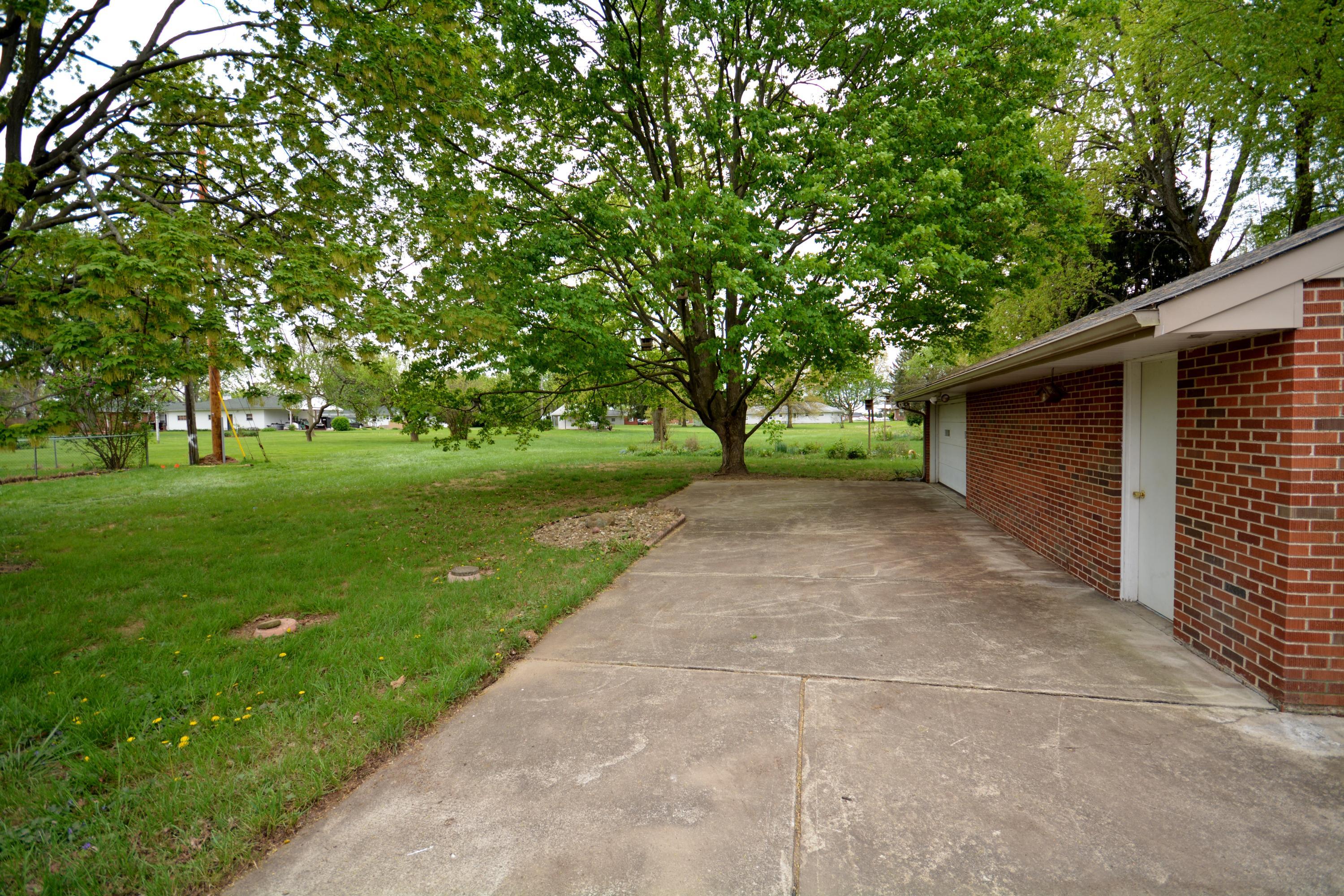 4679 Wingate Road Columbus, OH 43232 - Photo 4 of 25 Gallery Image 4