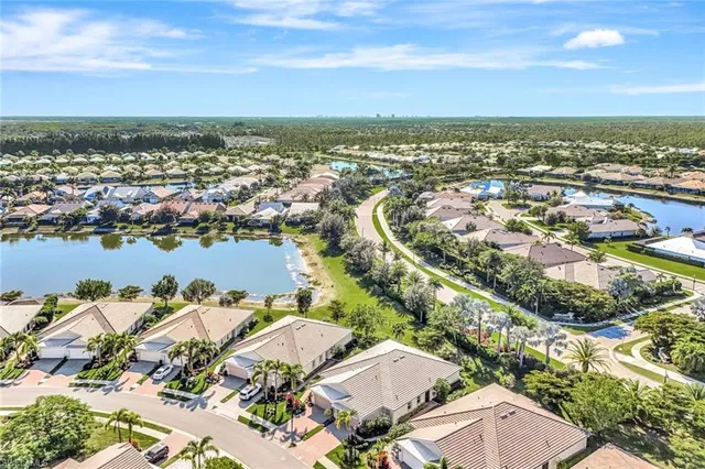 $469,900 | 14863 Edgewater Circle, Naples, FL 34114