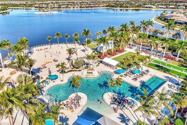 $469,900 | 14863 Edgewater Circle, Naples, FL 34114