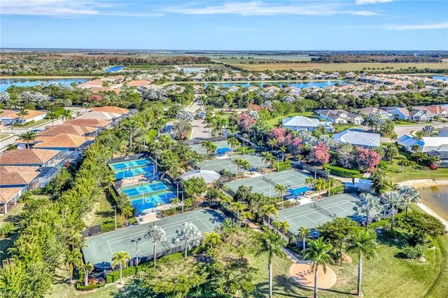 $469,900 | 14863 Edgewater Circle, Naples, FL 34114