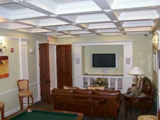 a view of house with a big yard