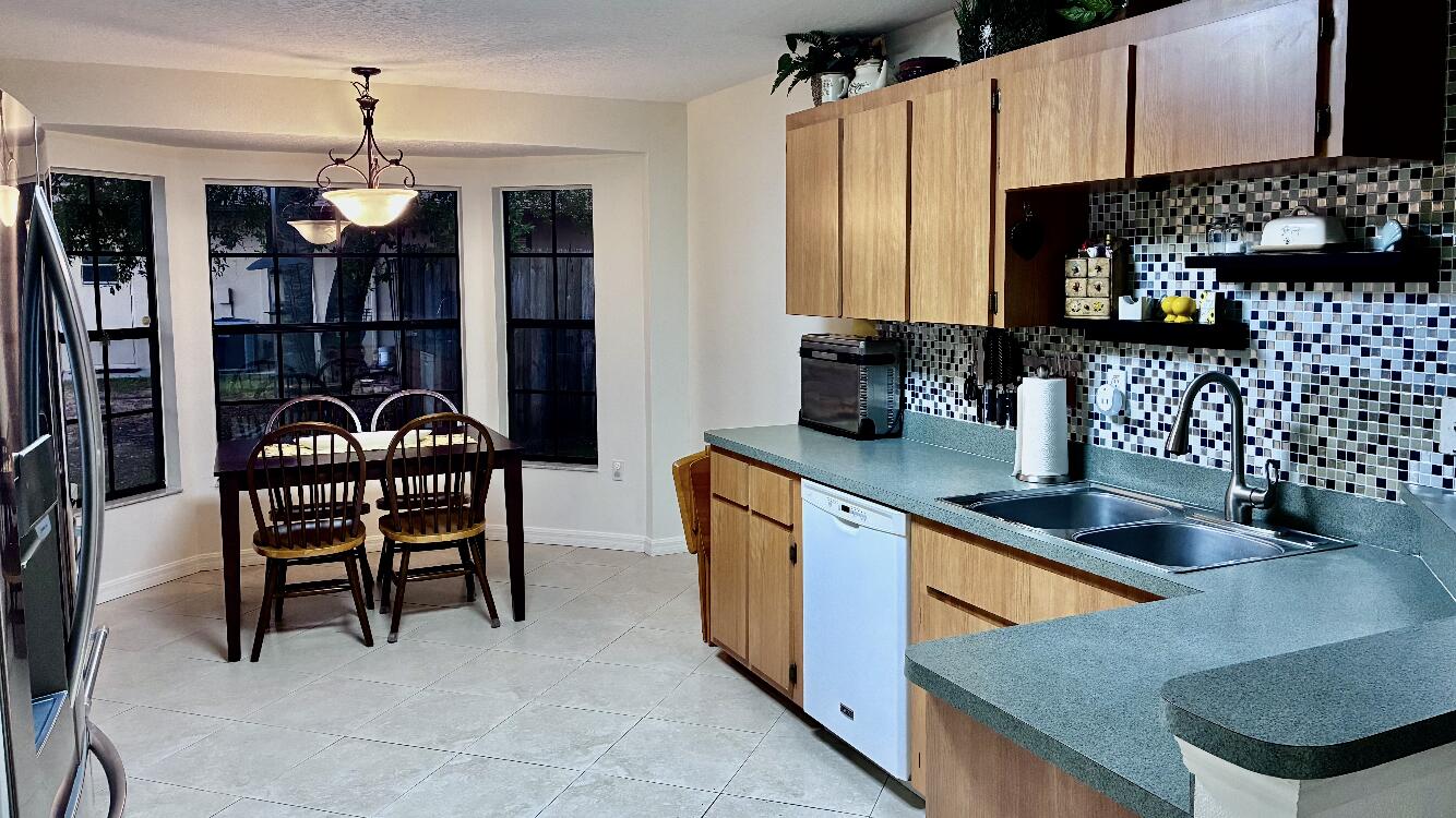 14050 Brighton Street Spring Hill, FL 34609 - Photo 7 of 19 3kitchen 14050