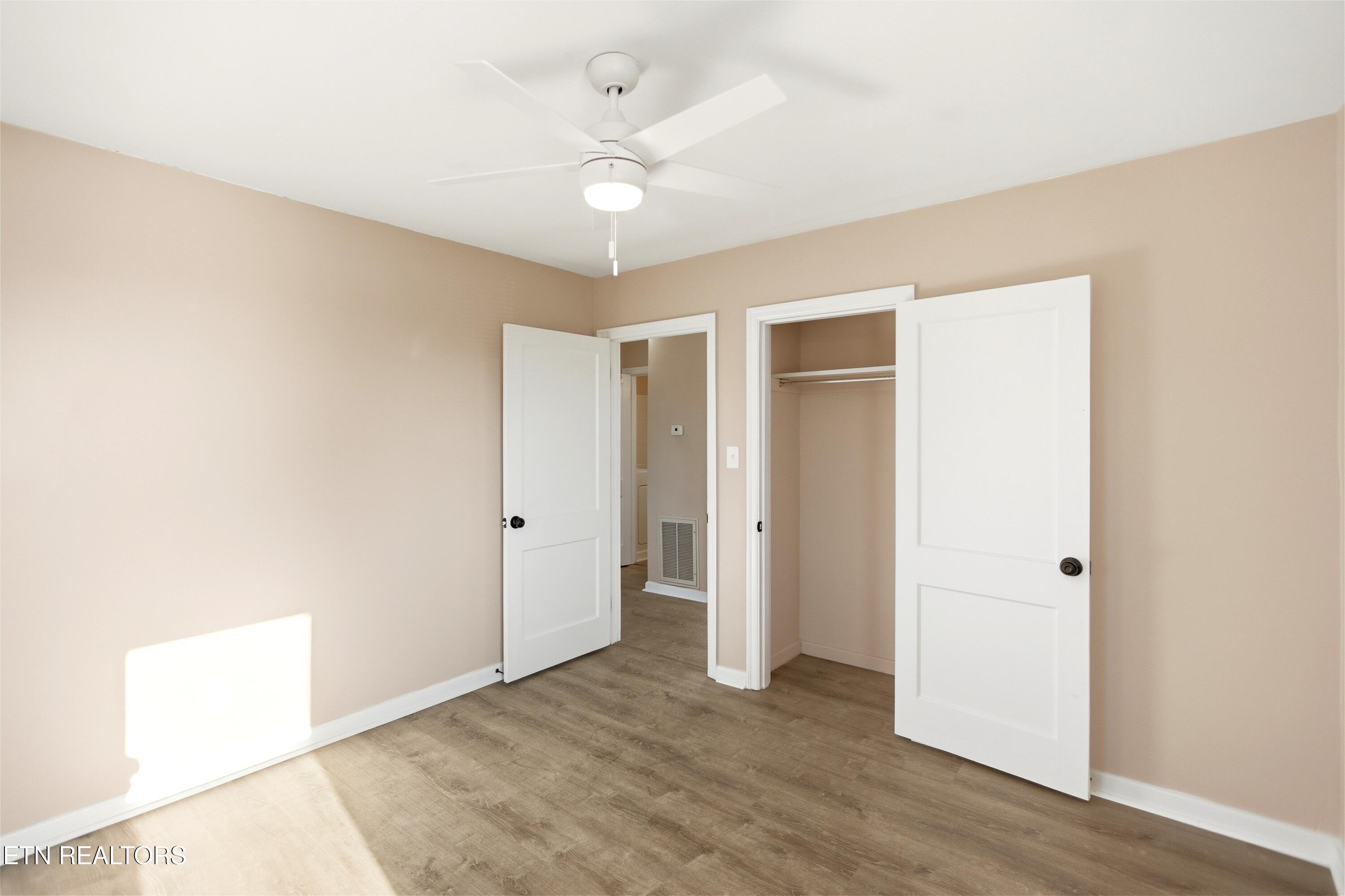 407 Oakcrest Road Knoxville, TN 37912 - Photo 12 of 26 b6eb997e-933d-4b03-b284-b561ae4c5ddf
