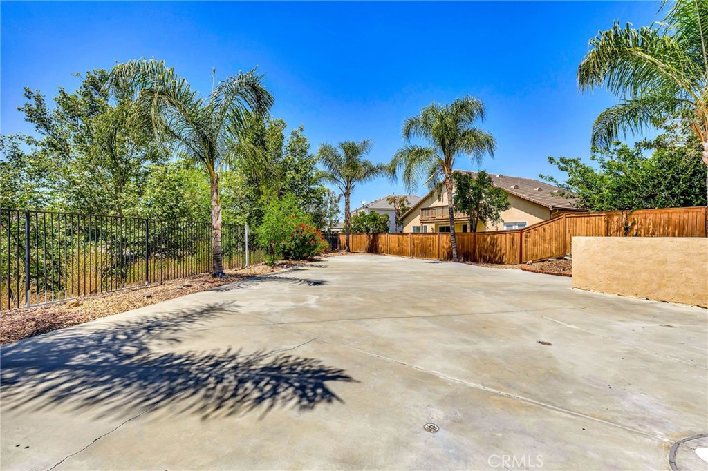 17603 Fan Palm Lane Riverside, CA 92503 - Photo 35 of 53 Backyard