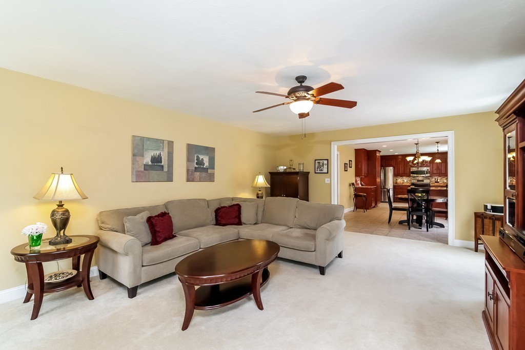 157 Brandywine Road Franklin, MA 02038 - Photo 4 of 28 Gallery Image 4