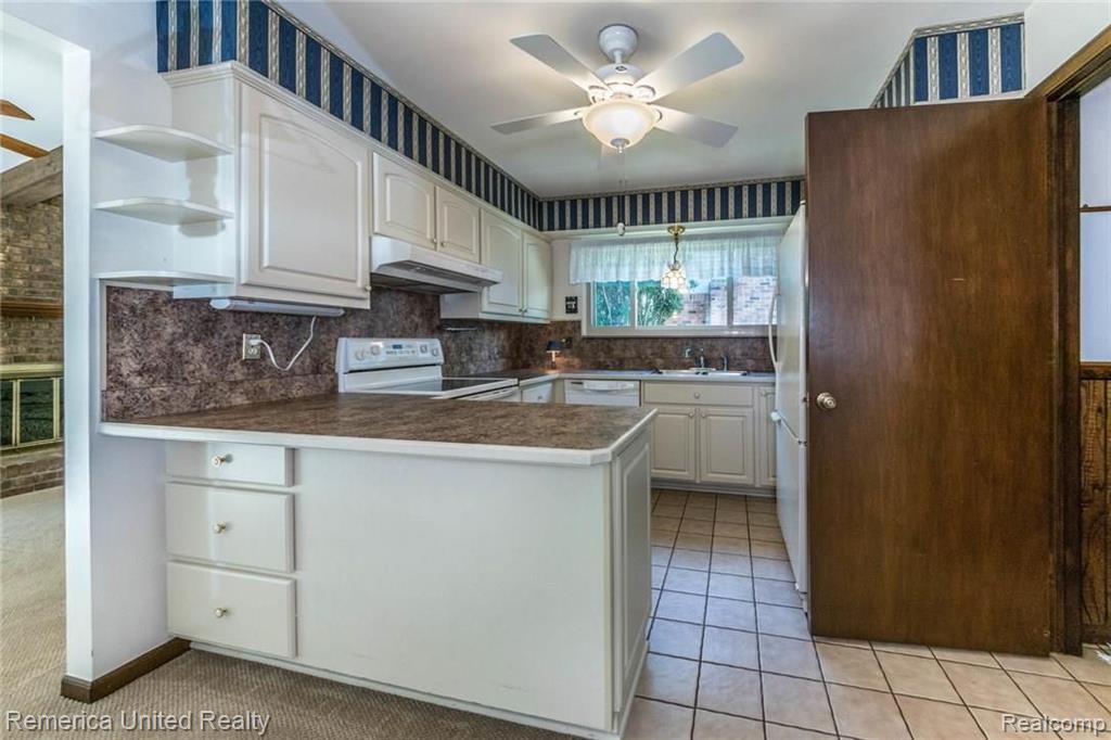 14860 Riverside Street Livonia, MI 48154 - Photo 17 of 47 Gallery Image 17