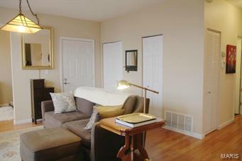 2320 Rutger Street, Unit D St. Louis, MO 63104 - Photo 9 of 32 Gallery Image 9
