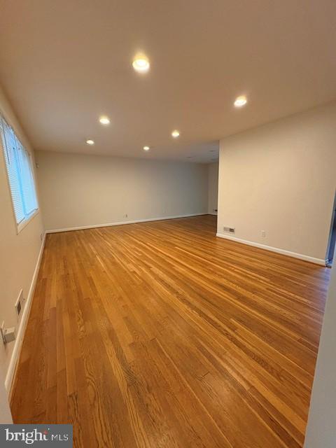 7016 Roundtree Road Falls Church, VA 22042 - Photo 2 of 25 Living Room