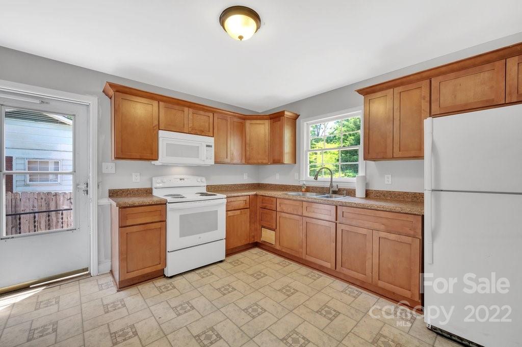 7140 Idlewild Road Charlotte, NC 28212 - Photo 9 of 22 Gallery Image 9