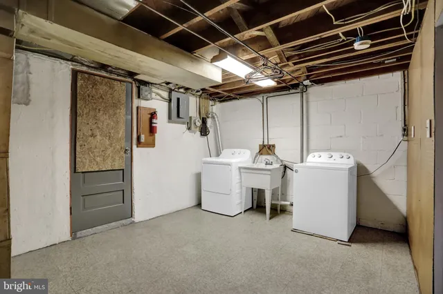 $1,700 | 3446 Dunran Road, Dundalk, MD 21222