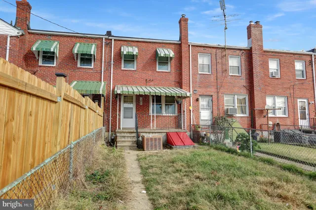 $1,700 | 3446 Dunran Road, Dundalk, MD 21222