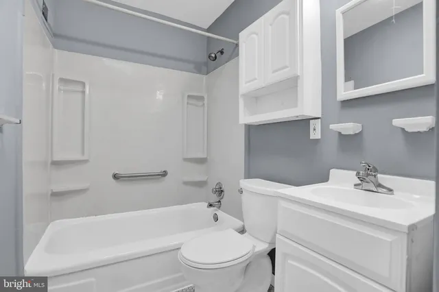 $1,700 | 3446 Dunran Road, Dundalk, MD 21222