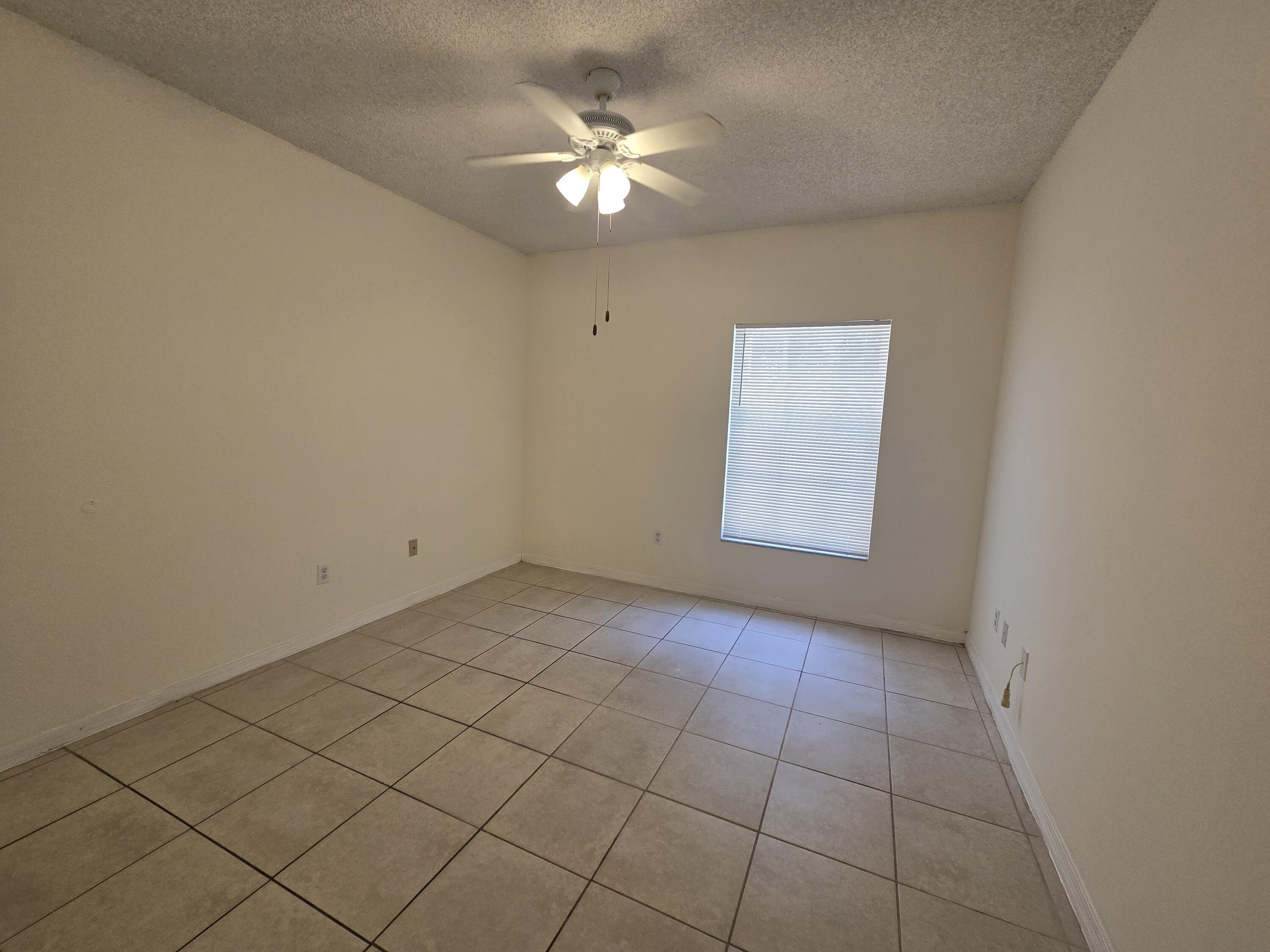 10306 Fox Trail Road South, Unit 912 West Palm Beach, FL 33411 - Photo 8 of 18 1000409228