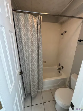 $1,700 | 326 Stoney Creek Avenue, Baton Rouge, LA 70808