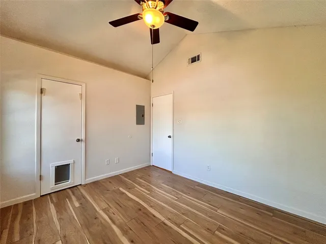 $1,575 | 1411 Gracy Farms Lane, Unit 17, Austin, TX 78758