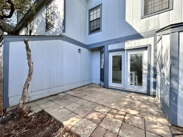 $1,575 | 1411 Gracy Farms Lane, Unit 17, Austin, TX 78758