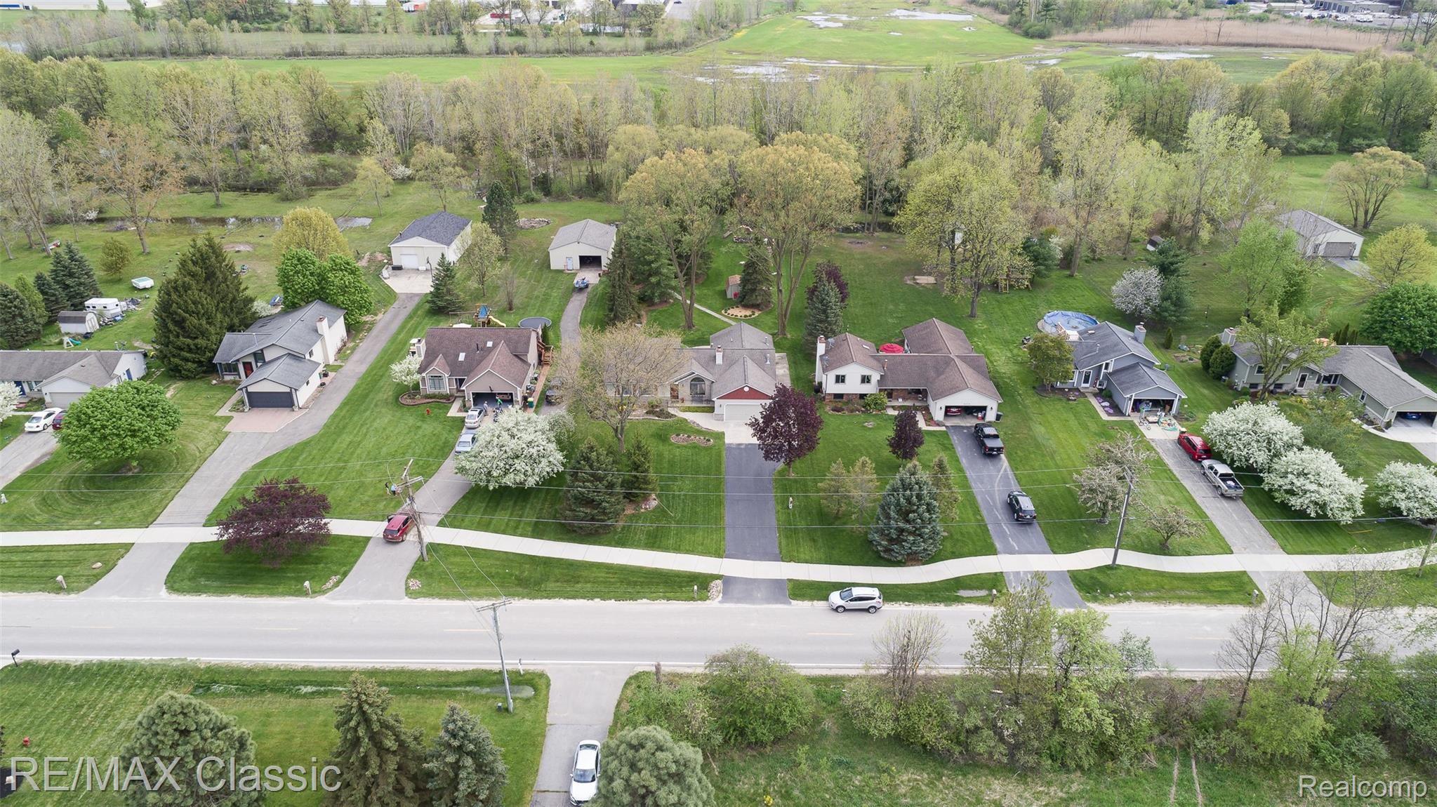 4021 West Maple Road Wixom, MI 48393 - Photo 41 of 46 4021 west maple aerials (3).jpg