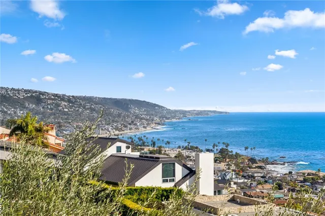 $32,000 | 325 Camden Place, Laguna Beach, CA 92651