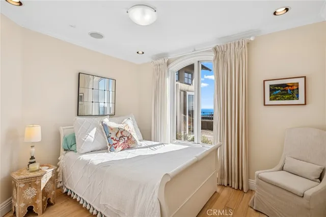 $32,000 | 325 Camden Place, Laguna Beach, CA 92651