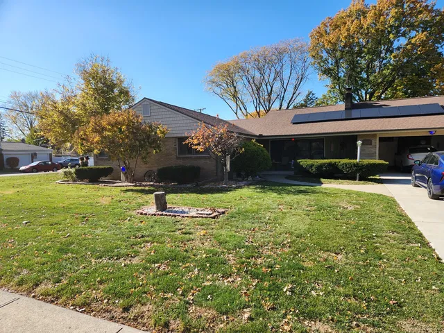 $230,000 | 1801 Avenue East, Sterling, IL 61081