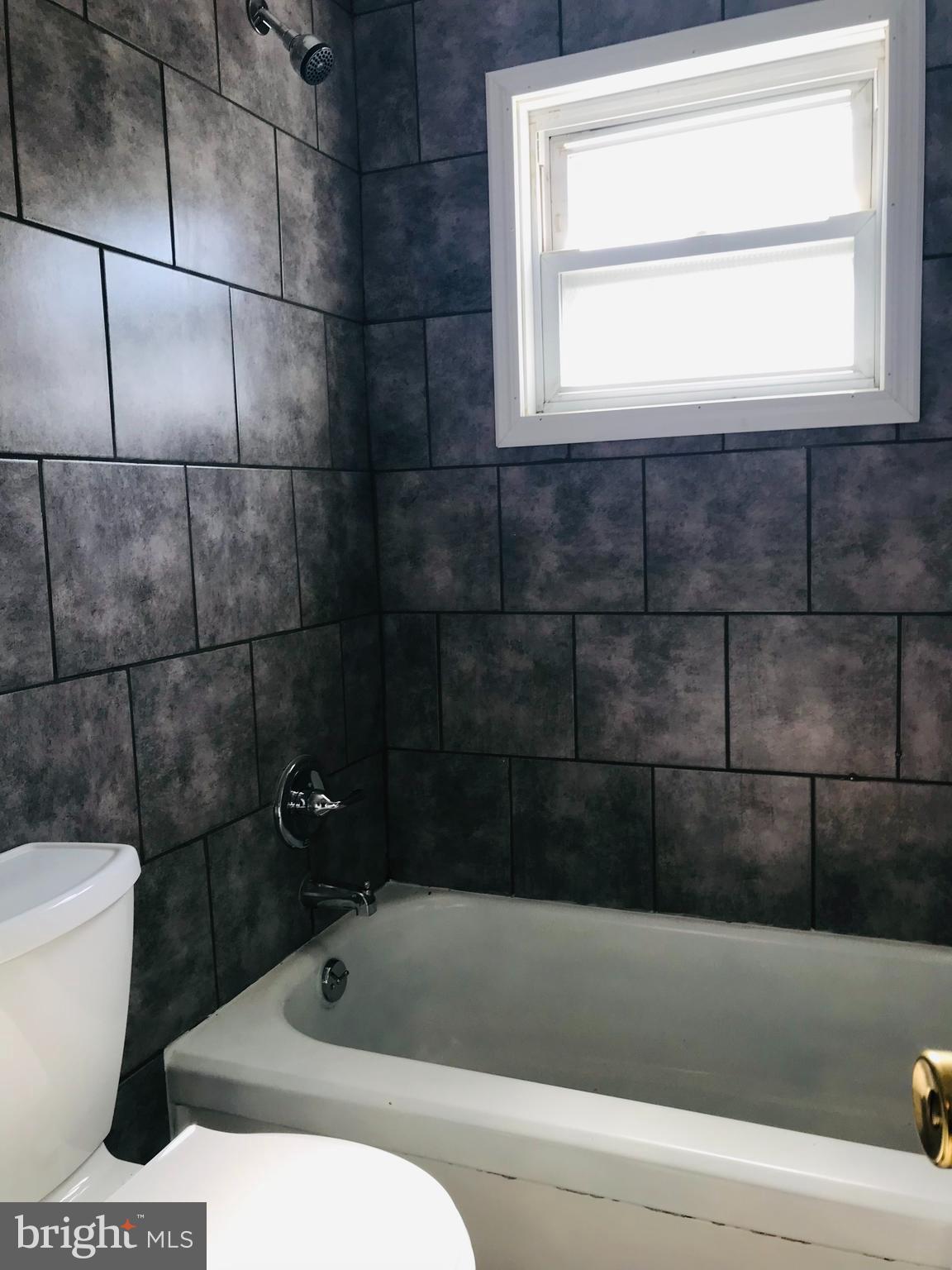 4436 Scotia Road Baltimore, MD 21227 - Photo 14 of 16 Bathroom