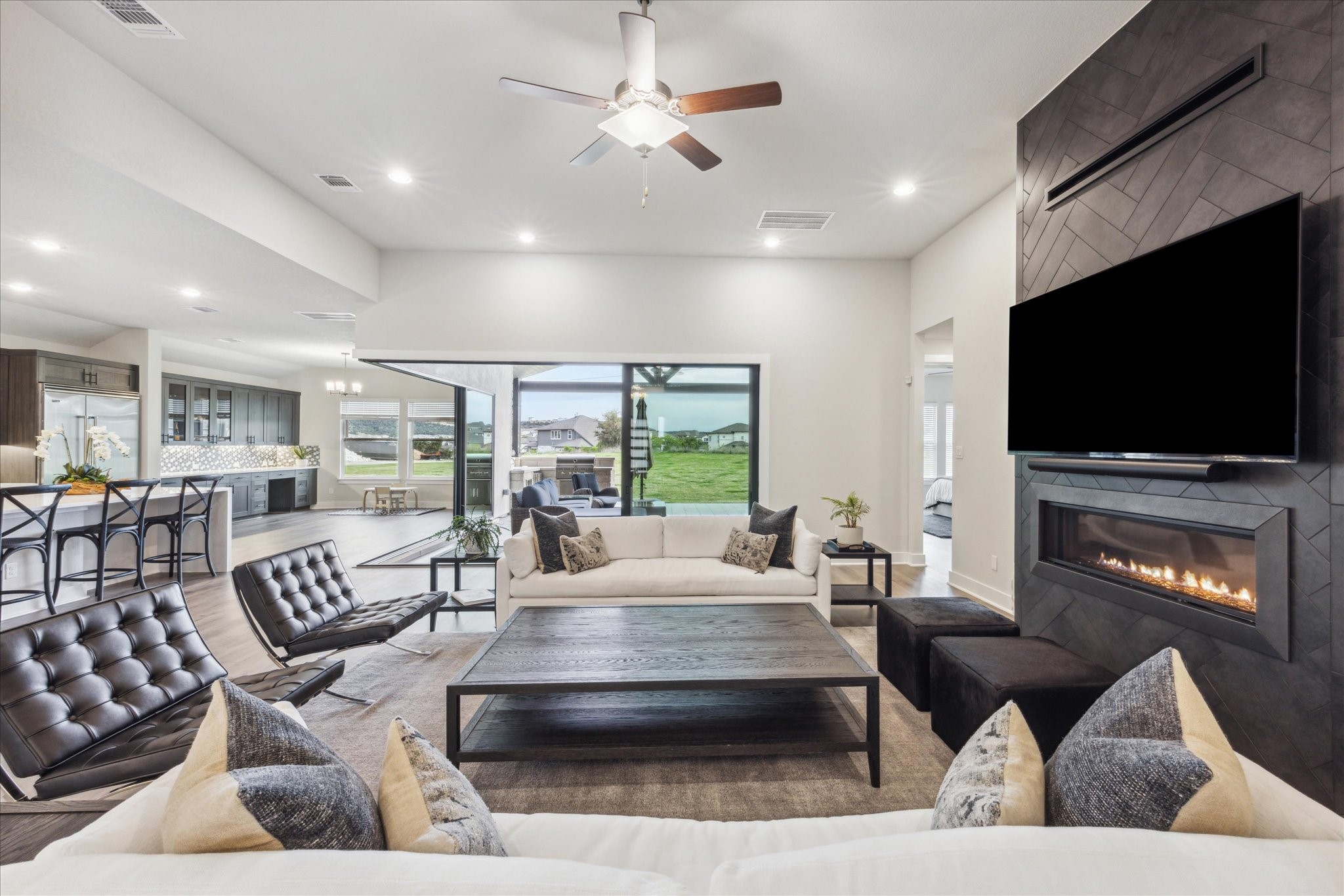 700 Echelon Place Austin, TX 78738 - Photo 1 of 38