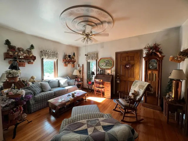 $564,900 | 8676 Highway 48, Aurora, IN 47001